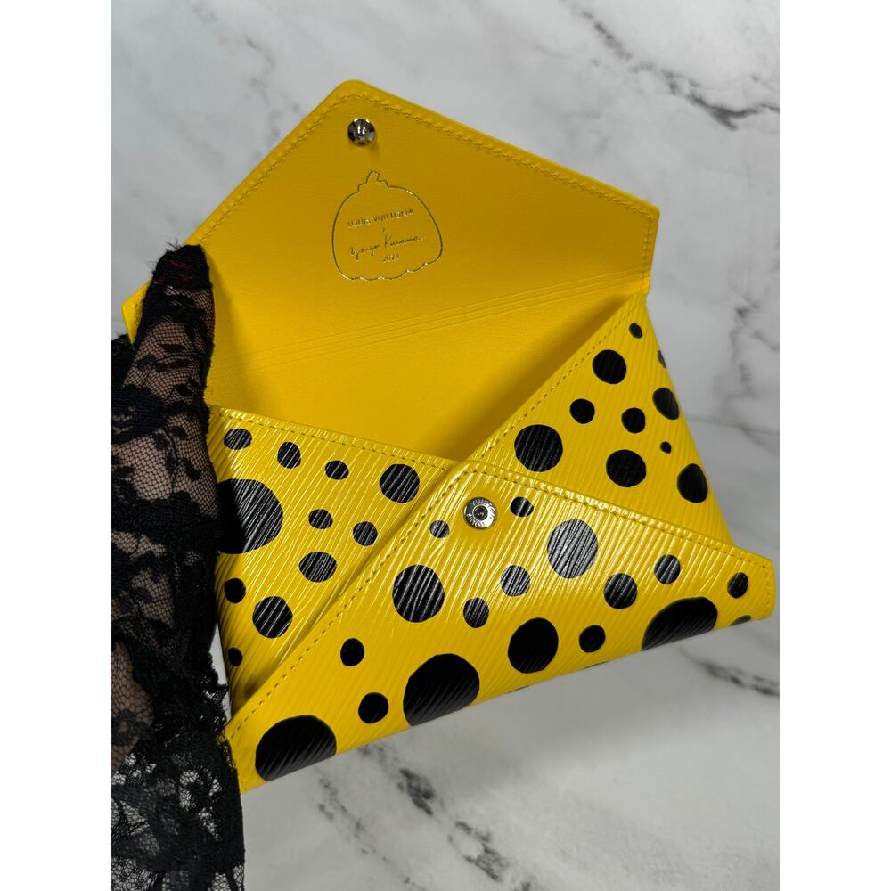 Louis Vuitton x Yayoi Kusama 2023 Infinity Dots Leather Kirigami Pochette Set - Picture 10 of 11